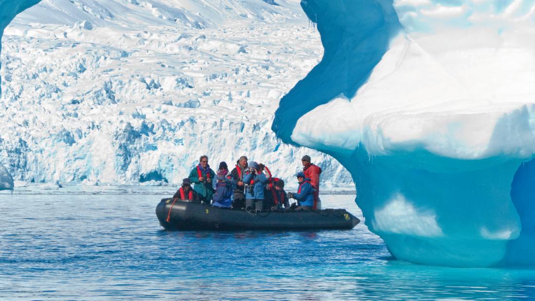 Zodiac cruising in the Antarctic Peninsula |  <i>Peter Walton</i>